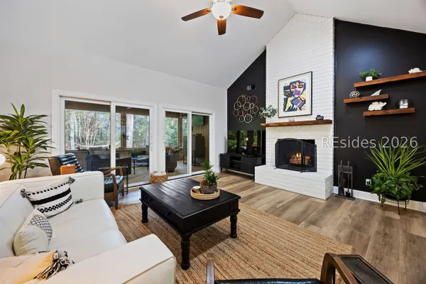 Property Slideshow image 2 of 61 | 2 fish hawk, Hilton Head Island, SC, 29926