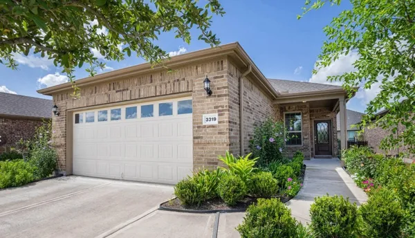 Property Slideshow image 2 of 45 | 3319 chimney swift ln, Richmond, TX, 77469