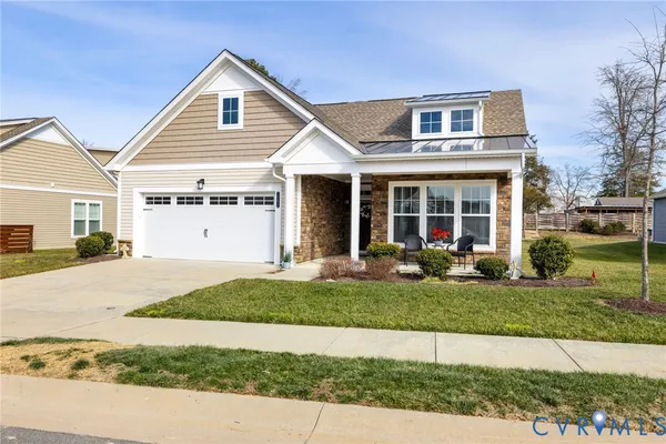 Property Slideshow image 2 of 30 | 10472 chickahominy falls ln, Glen Allen, VA, 23059