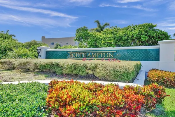 Property Slideshow image 2 of 75 | 7763 southampton ter 403, Tamarac, FL, 33321