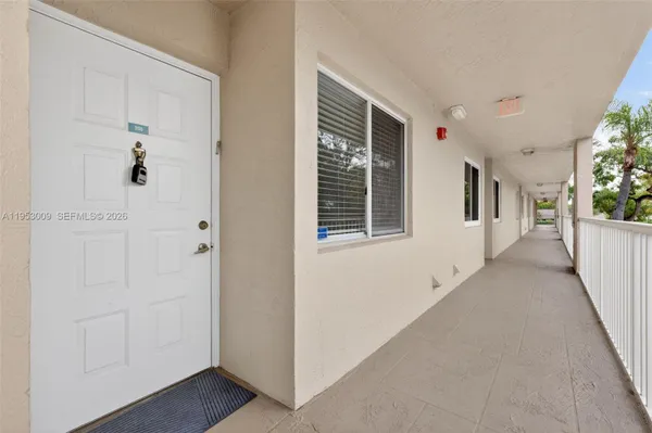 Property Slideshow image 2 of 34 | 9525 weldon cir h205, Tamarac, FL, 33321