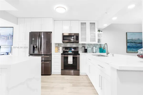 Property Slideshow image 3 of 53 | 7763 southampton ter 211, Tamarac, FL, 33321