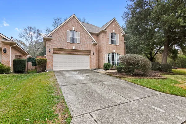 Property Slideshow image 2 of 34 | 2 surrey run pl, The Woodlands, TX, 77384