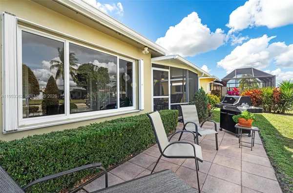 Property Slideshow image 2 of 40 | 4507 nw 46th st, Tamarac, FL, 33319