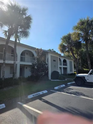 Property Slideshow image 2 of 30 | 2612 nassau bnd apt e2, Coconut Creek, FL, 33066