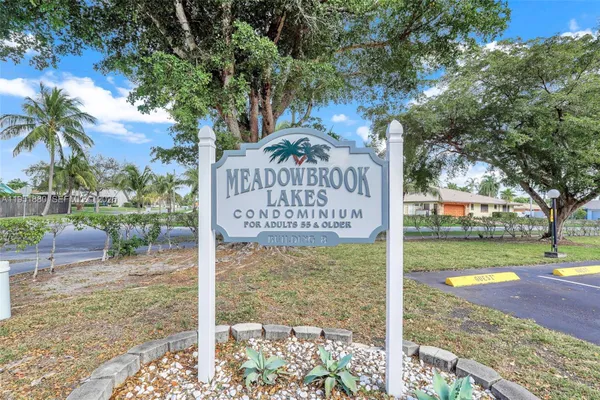 Property Slideshow image 2 of 76 | 314 se 10th st 103, Dania Beach, FL, 33004