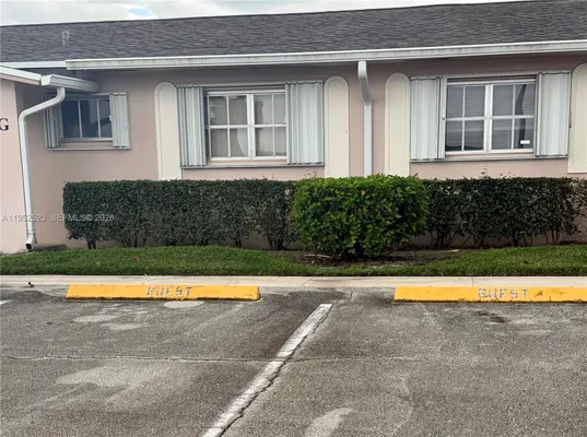 Property Slideshow image 3 of 25 | 2772 dudley dr d, West Palm Beach, FL, 33415