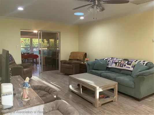 Property Slideshow image 3 of 27 | 126 parkview cir, Lake Placid, FL, 33852