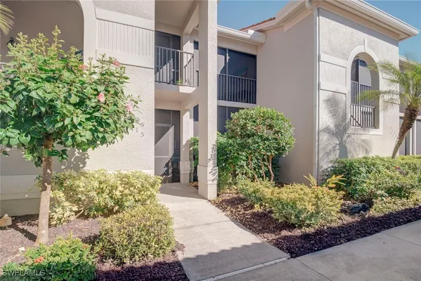 Property Slideshow image 3 of 38 | 10290 heritage bay blvd 3215, Naples, FL, 34120