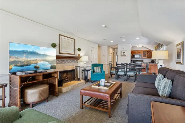 Property Slideshow image 2 of 25 | 237 padgetts ordinary, Williamsburg, VA, 23185