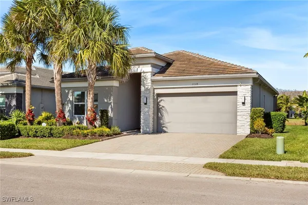 Property Slideshow image 2 of 39 | 11528 jacaranda dr, Naples, FL, 34120
