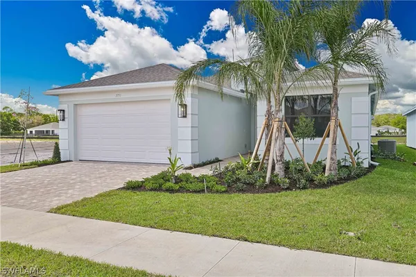 Property Slideshow image 2 of 49 | 3751 addle hill way, Fort Myers, FL, 33905