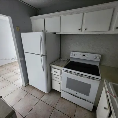 Property Slideshow image 3 of 11 | 339 southampton b # 339, West Palm Beach, FL, 33417