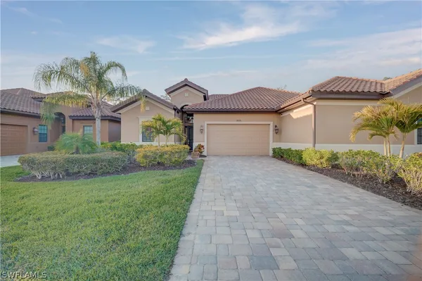 Property Slideshow image 3 of 46 | 11110 esteban dr, Fort Myers, FL, 33912