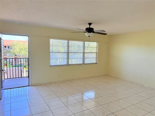 Property Slideshow image 3 of 14 | 850 sw 133rd ter apt 416b, Pembroke Pines, FL, 33027