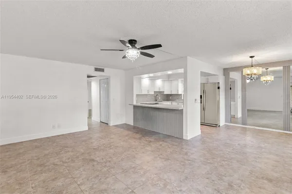 Property Slideshow image 2 of 17 | 850 sw 133rd ter 118b, Pembroke Pines, FL, 33027