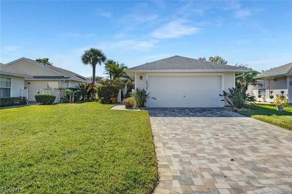 Property Slideshow image 3 of 43 | 14720 olde millpond ct, Fort Myers, FL, 33908