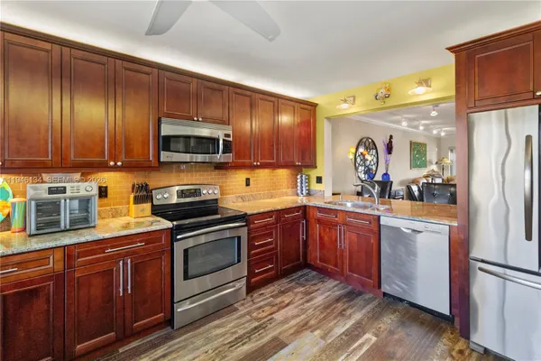 Property Slideshow image 3 of 49 | 5519 fairway park dr apt 203, Boynton Beach, FL, 33437