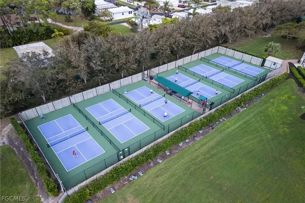 Property Slideshow image 3 of 33 | 25051 ballycastle ct 201, Bonita Springs, FL, 34134