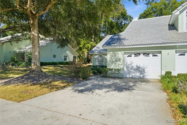 Property Slideshow image 3 of 39 | 817 inverie dr, Inverness, FL, 34453