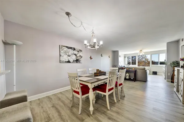 Property Slideshow image 2 of 24 | 7448 n devon dr 305, Tamarac, FL, 33321