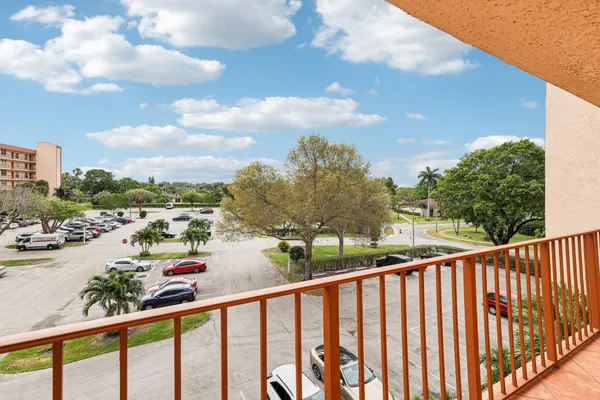 Property Slideshow image 3 of 46 | 14575 bonaire blvd 403, Delray Beach, FL, 33446