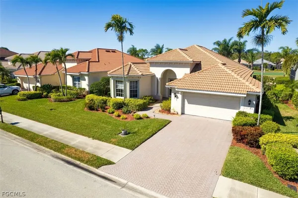 Property Slideshow image 2 of 50 | 9024 prosperity way, Fort Myers, FL, 33913
