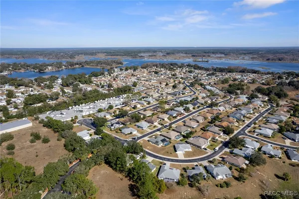 Property Slideshow image 2 of 60 | 3548 e cove park trl, Hernando, FL, 34442