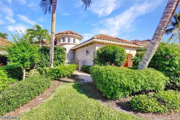 Property Slideshow image 2 of 28 | 9008 cherry oaks trl, Naples, FL, 34114