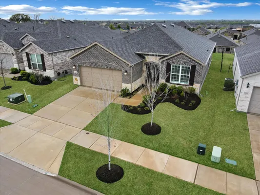 Property Slideshow image 2 of 40 | 7608 redwood forest ln, Little Elm, TX, 76227