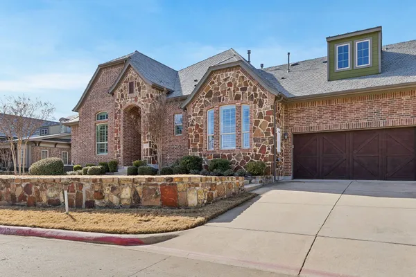 Property Slideshow image 3 of 35 | 8901 woodheath cir a, Mckinney, TX, 75070