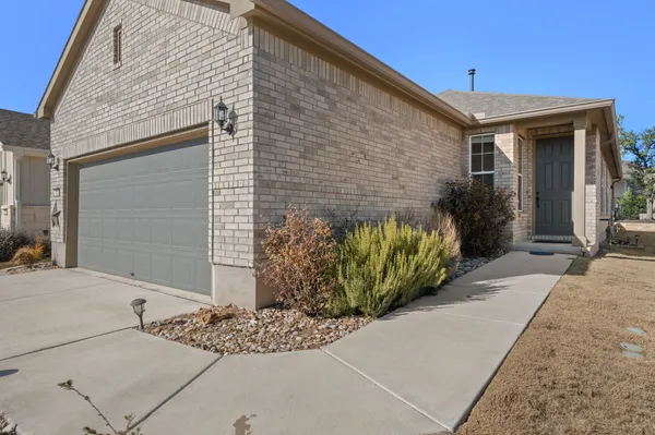 Property Slideshow image 2 of 31 | 100 bristol cv, Georgetown, TX, 78633