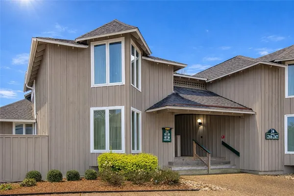 Property Slideshow image 2 of 35 | 244 padgetts ordinary, Williamsburg, VA, 23185