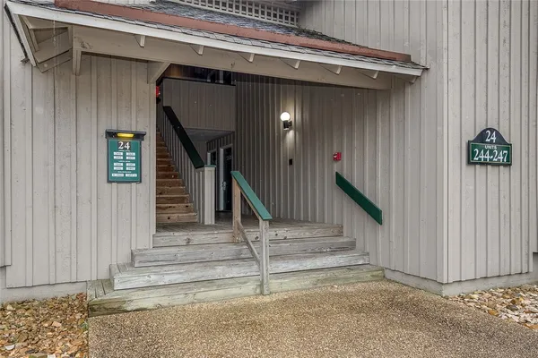 Property Slideshow image 3 of 36 | 244 padgetts ordinary, Williamsburg, VA, 23185