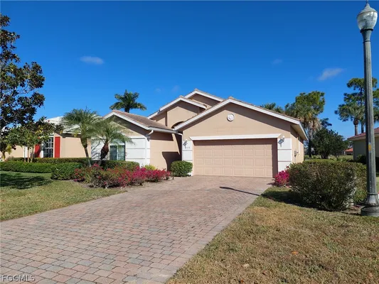 Property Slideshow image 3 of 24 | 3333 magnolia landing ln, North Fort Myers, FL, 33917