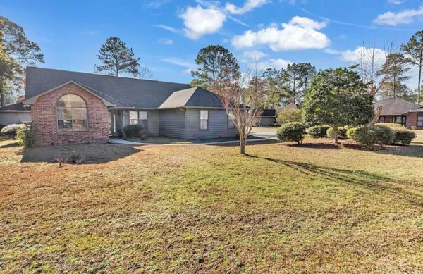 Property Slideshow image 2 of 32 | 101 linden cir, Conway, SC, 29526