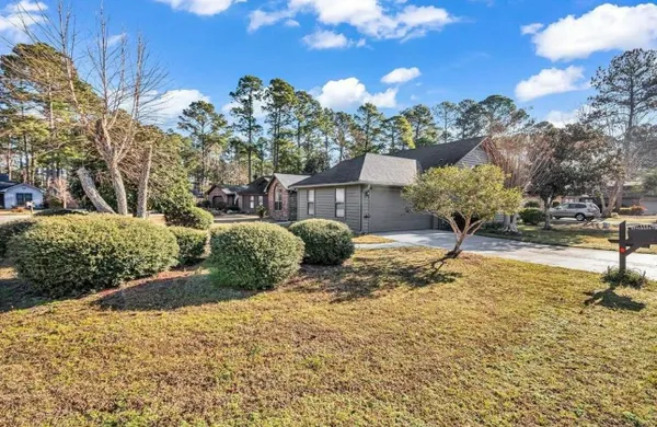 Property Slideshow image 3 of 32 | 101 linden cir, Conway, SC, 29526