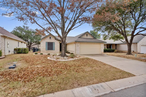 Property Slideshow image 3 of 33 | 195 whispering wind dr, Georgetown, TX, 78633