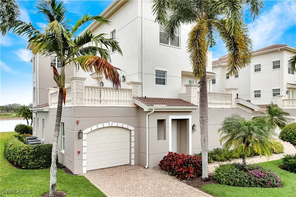 Property Slideshow image 2 of 36 | 530 avellino isles cir 7-201, Naples, FL, 34119