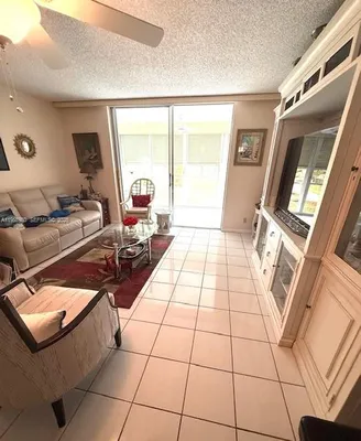 Property Slideshow image 2 of 33 | 414 se 10th st 102, Dania Beach, FL, 33004