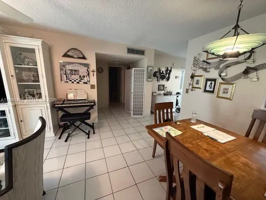 Property Slideshow image 2 of 37 | 414 se 10th st 102, Dania Beach, FL, 33004