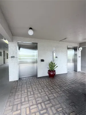 Property Slideshow image 2 of 30 | 901 colony point cir 505, Pembroke Pines, FL, 33026