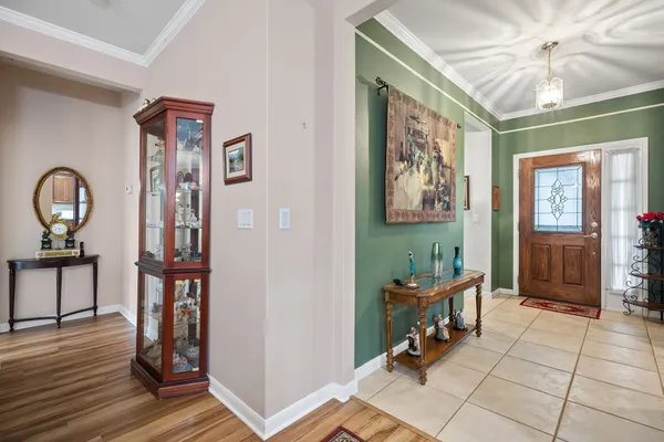 Property Slideshow image 2 of 26 | 103 lake sommerville trl, Georgetown, TX, 78633