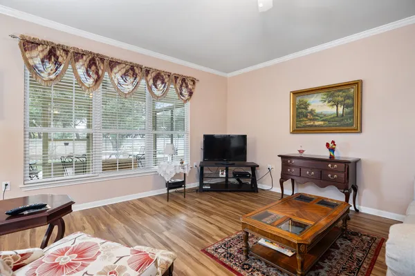 Property Slideshow image 3 of 26 | 103 lake sommerville trl, Georgetown, TX, 78633