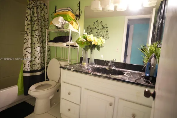 Property Slideshow image 3 of 11 | 3774 inverrary blvd 101p, Lauderhill, FL, 33319