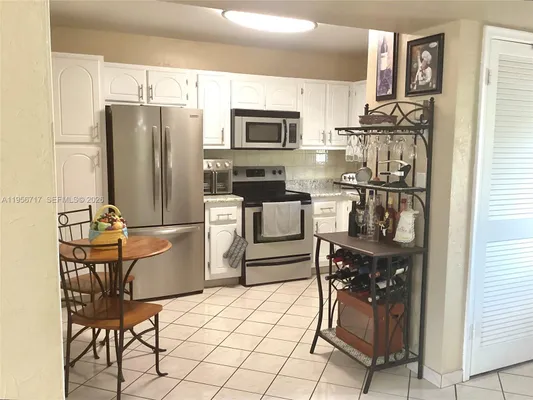 Property Slideshow image 2 of 43 | 361 s hollybrook dr 305, Pembroke Pines, FL, 33025