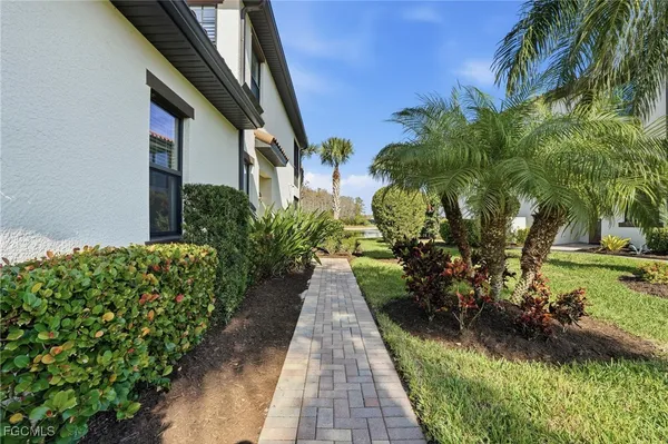 Property Slideshow image 3 of 50 | 11880 arboretum run dr # 712, Fort Myers, FL, 33913