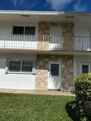 Property Slideshow image 2 of 15 | 301 s golf blvd 172, Pompano Beach, FL, 33064