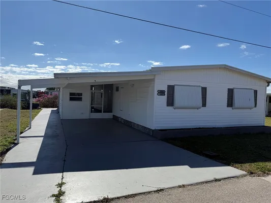 Property Slideshow image 2 of 22 | 14657 paul revere loop, North Fort Myers, FL, 33917