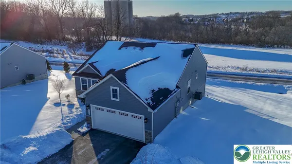 Property Slideshow image 3 of 39 | 4211 mimosa ln, Whitehall, PA, 18052